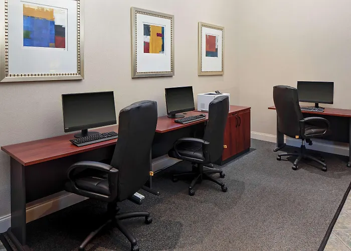 Hotel Doubletree By Hilton Downtown 4*