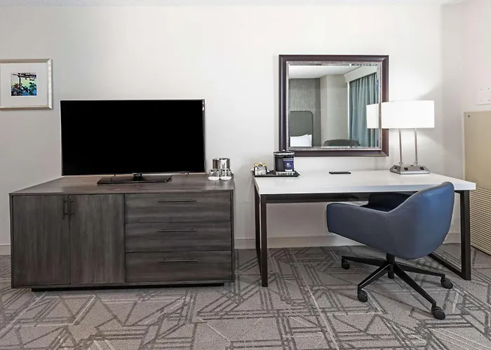 Hotel Doubletree By Hilton Downtown Tulsa