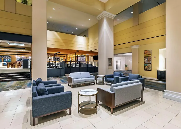 Doubletree By Hilton Downtown 4*