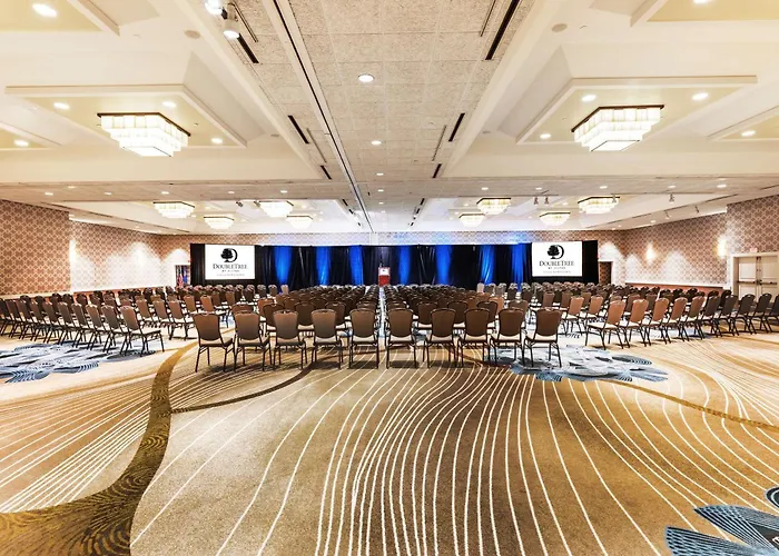 Doubletree By Hilton Downtown Tulsa