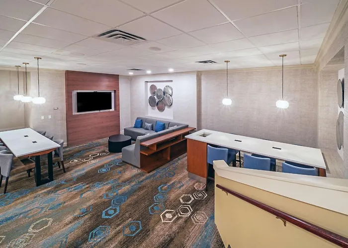 Hotel Doubletree By Hilton Downtown 4*
