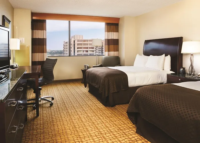 Doubletree By Hilton Downtown