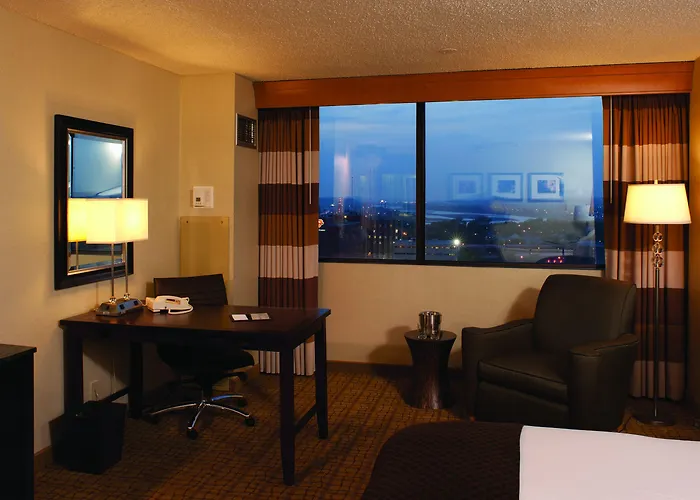 Doubletree By Hilton Downtown 4*