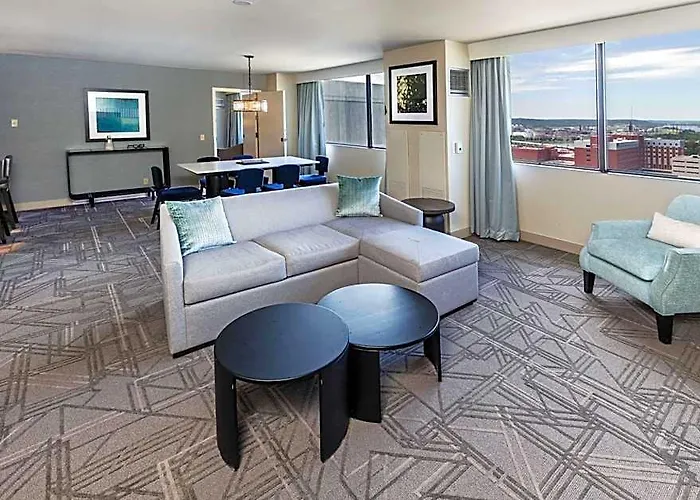 Doubletree By Hilton Downtown Hotel 4*