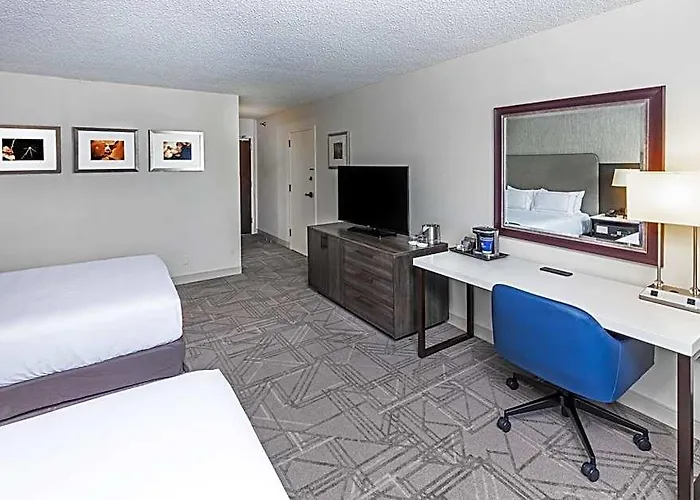 Doubletree By Hilton Downtown Hotel Tulsa