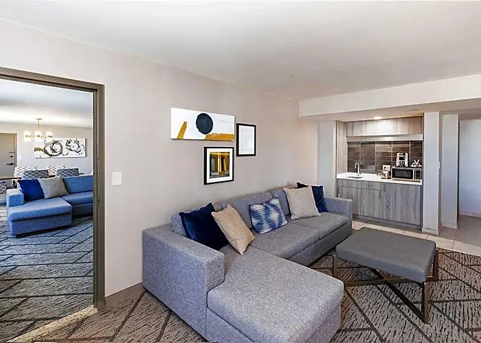 Hotel Doubletree By Hilton Downtown 4*