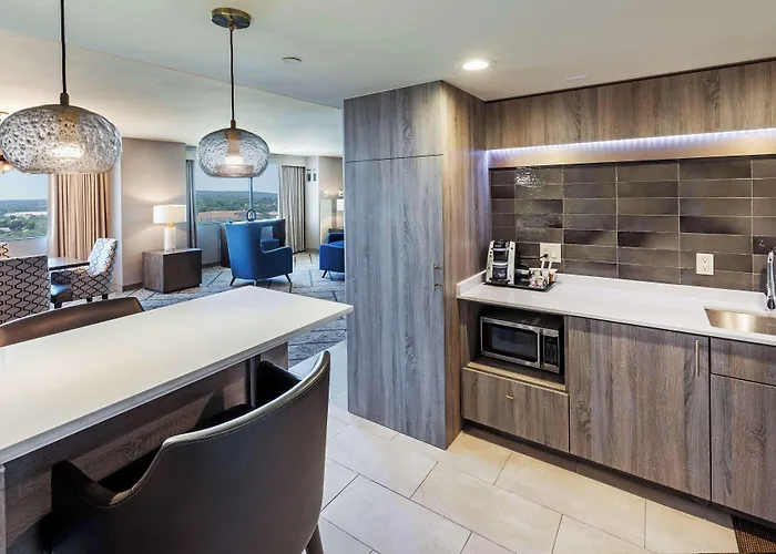 Doubletree By Hilton Downtown Hotel 4*