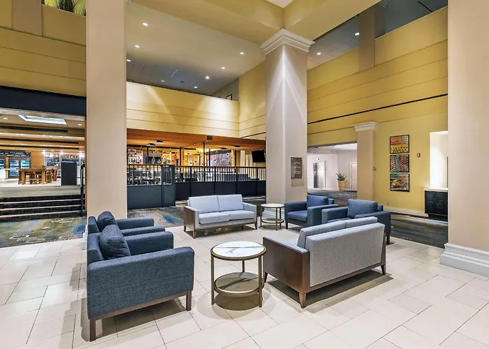 Doubletree By Hilton Downtown 4*
