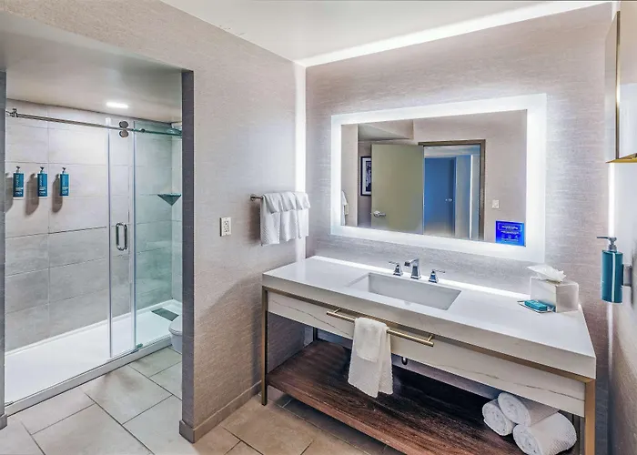 Hotel Doubletree By Hilton Downtown Tulsa